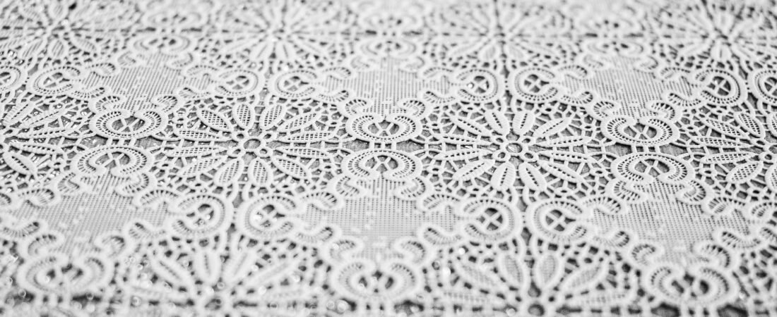 Stretch Lace Fabric: How It Differs From Regular Lace and What It Is Used For