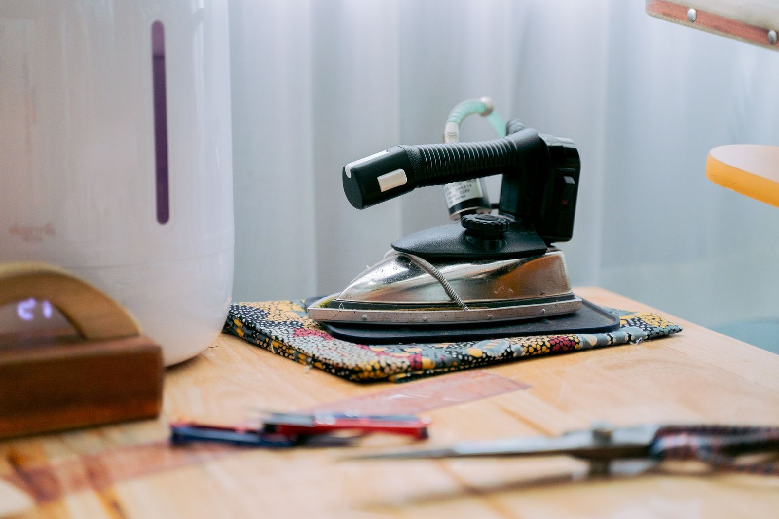 The Best Steam Iron: A Buyer’s Guide