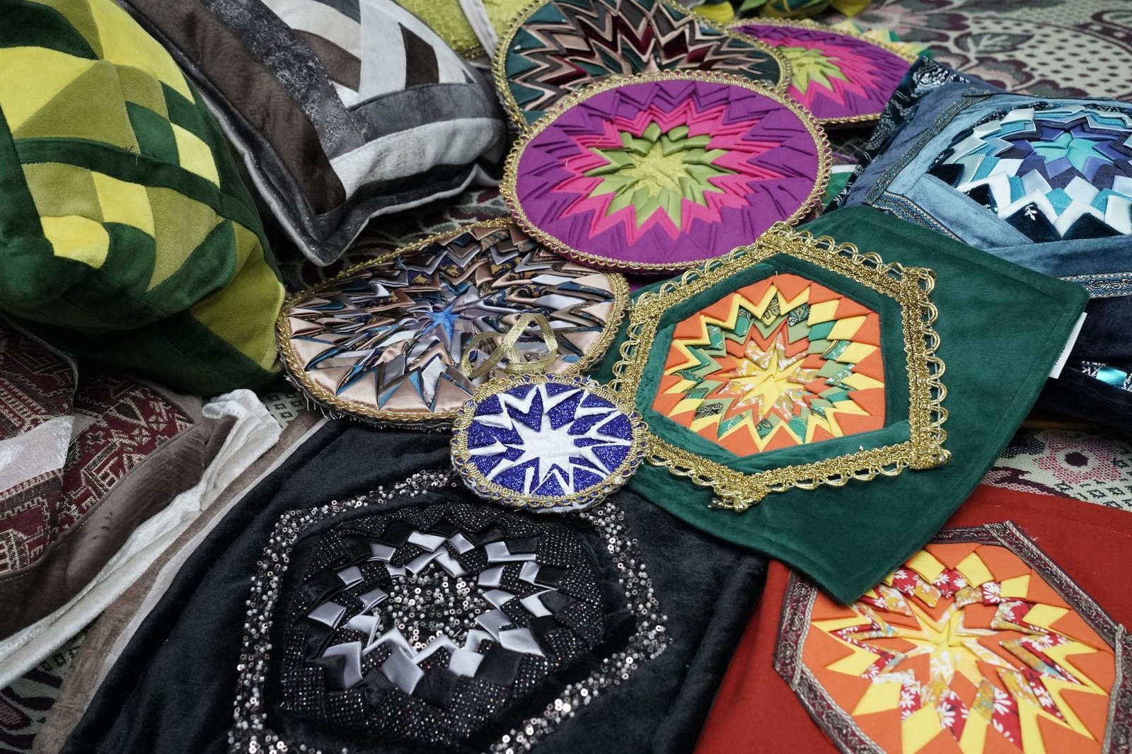 Crazy Quilt: Tips, Types, And What To Know